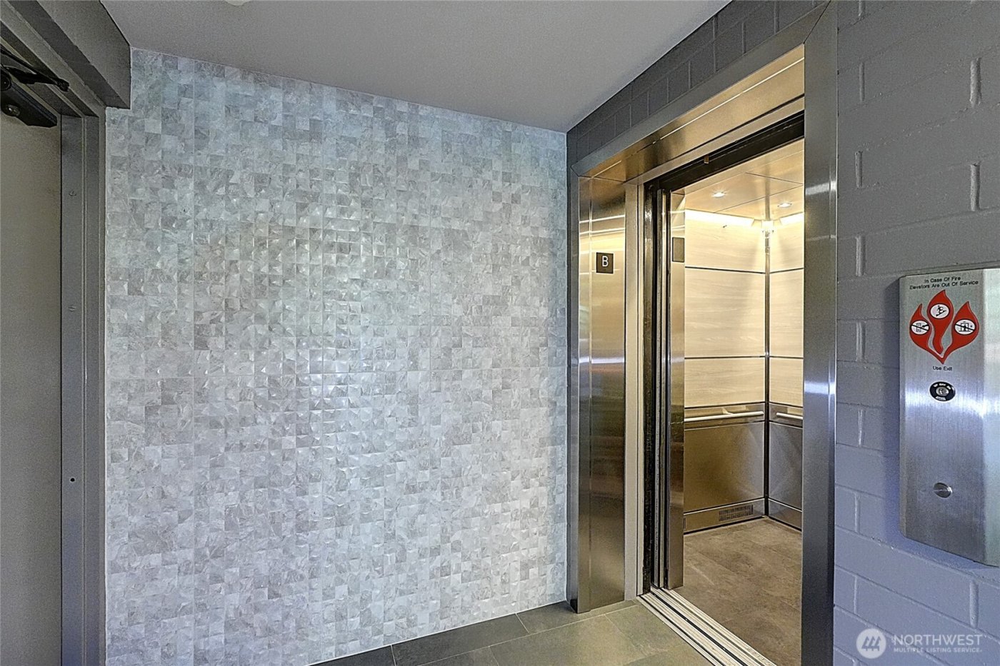 1 N Stadium Way #13, Tacoma, WA 98403