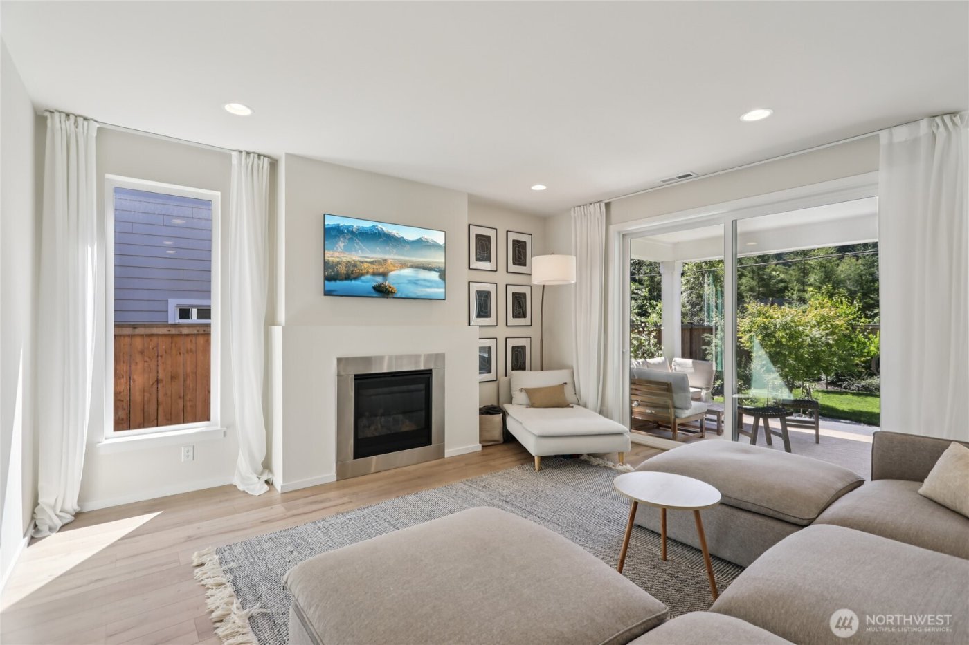 16204 27th Street Ct E, Lake Tapps, WA 98391