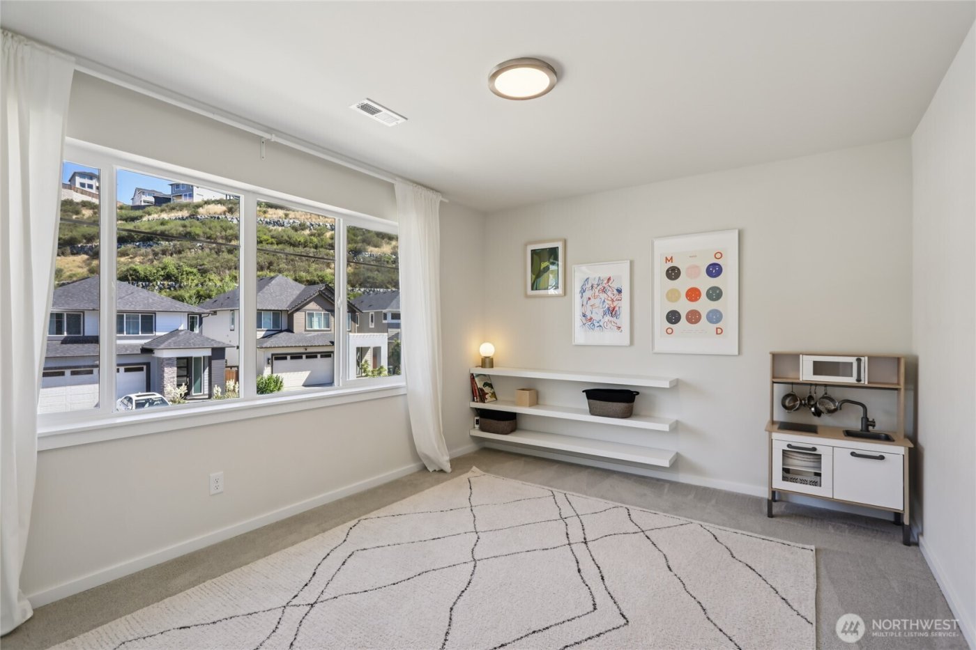 16204 27th Street Ct E, Lake Tapps, WA 98391