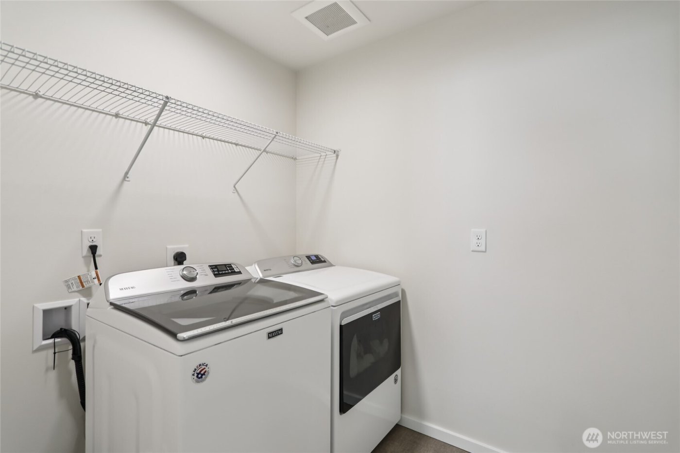 16204 27th Street Ct E, Lake Tapps, WA 98391