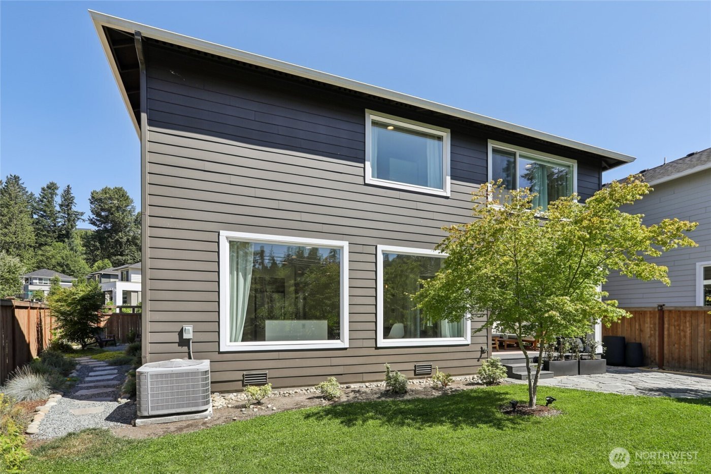 16204 27th Street Ct E, Lake Tapps, WA 98391