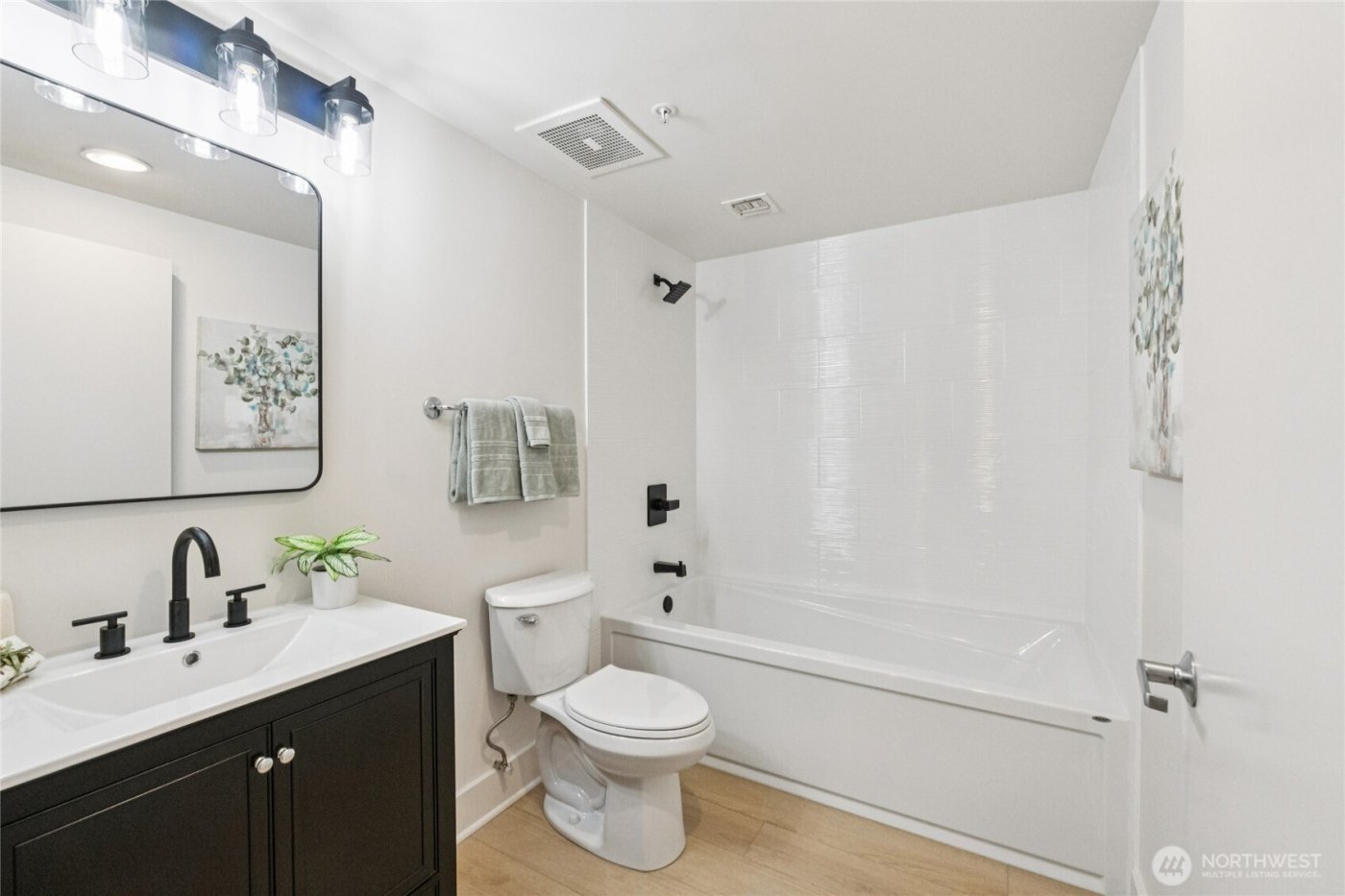 615 E Pike Street #305, Seattle, WA 98122