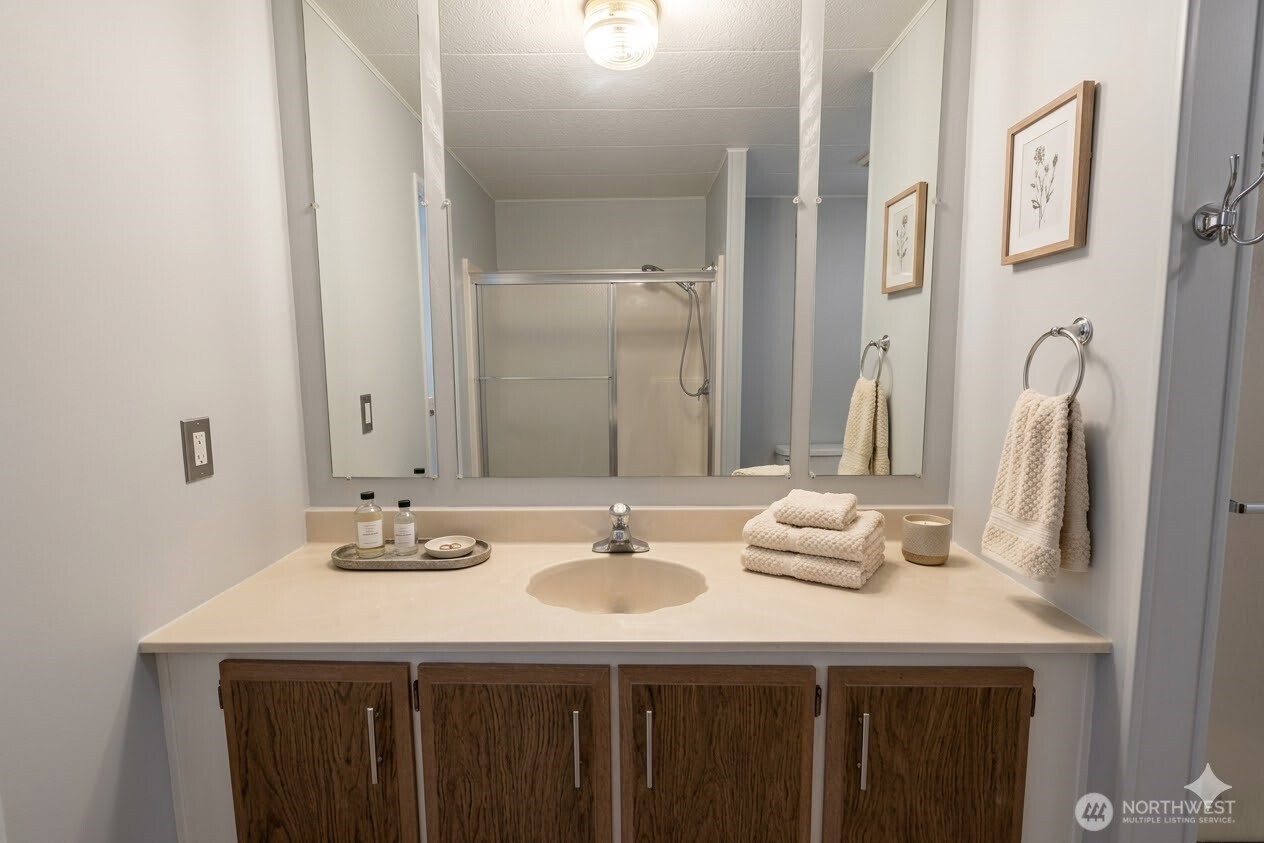 1200 Lincohn Street #301, Bellingham, WA 98229