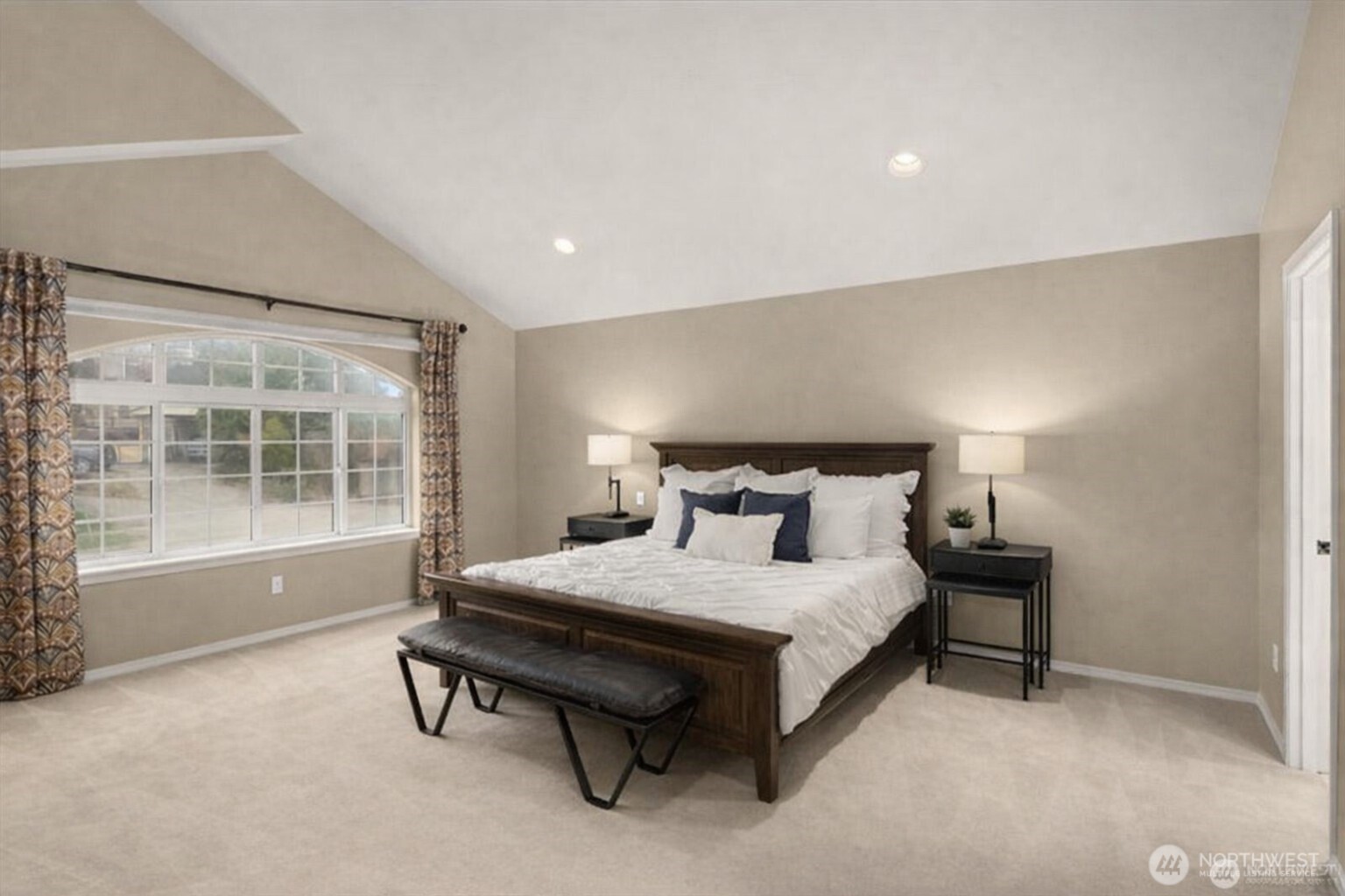 8360 Loyal Way NW, Seattle, WA 98117