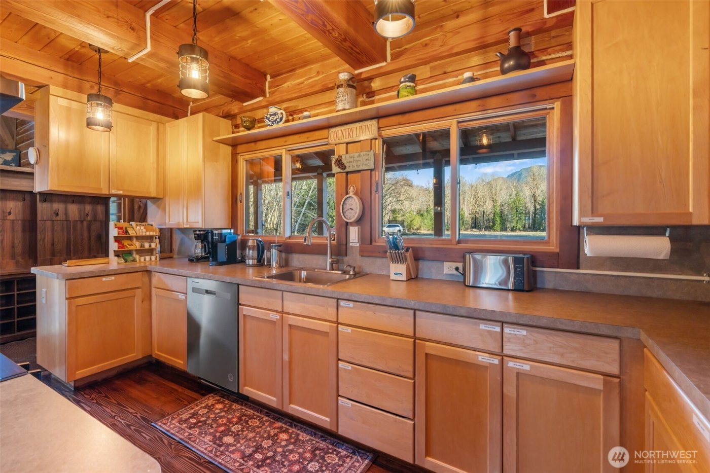 11092 US Highway 12 , Randle, WA 98937