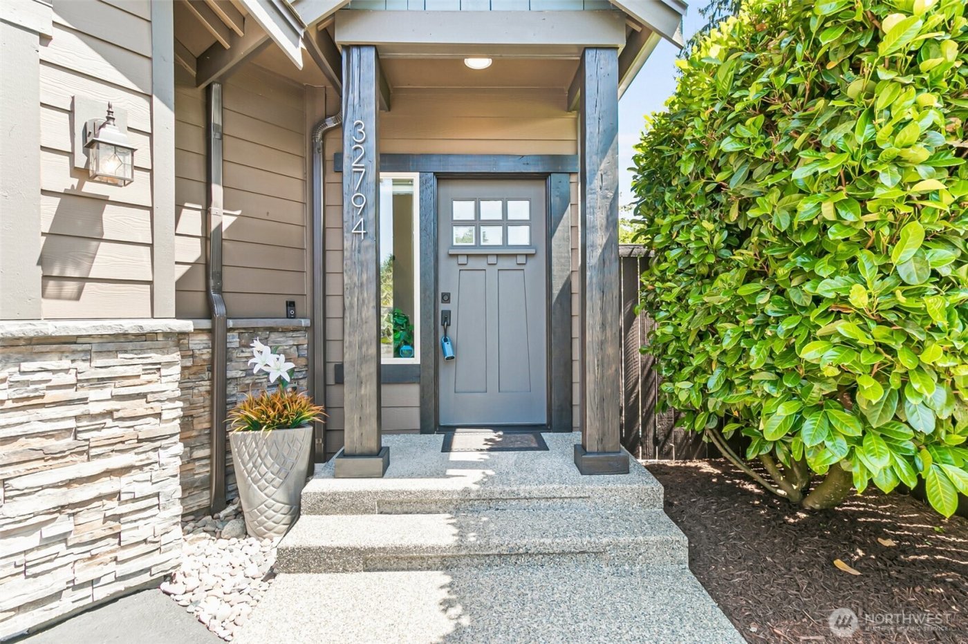 32794 Abrams Avenue , Black Diamond, WA 98010