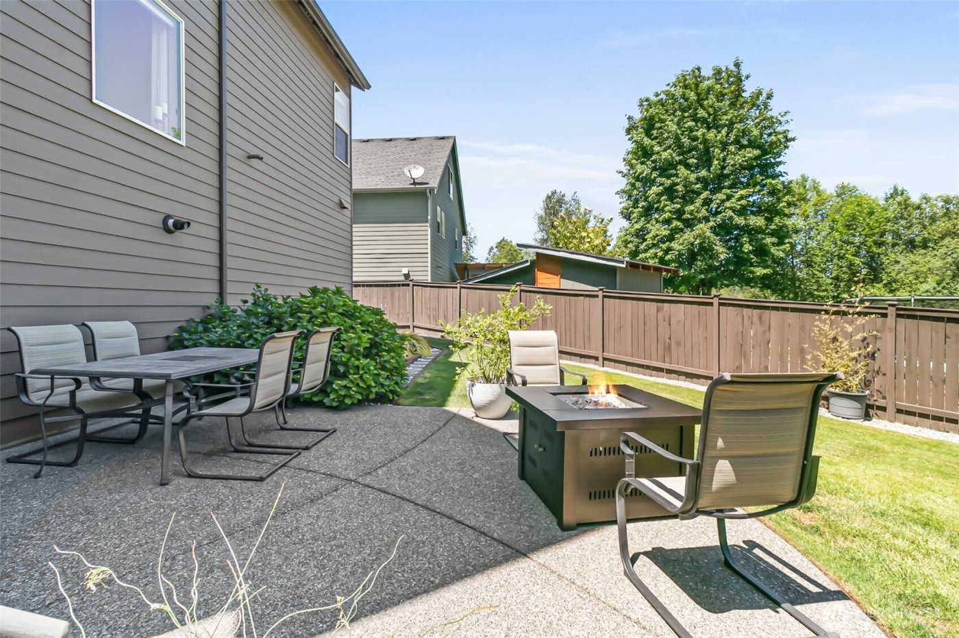 32794 Abrams Avenue , Black Diamond, WA 98010