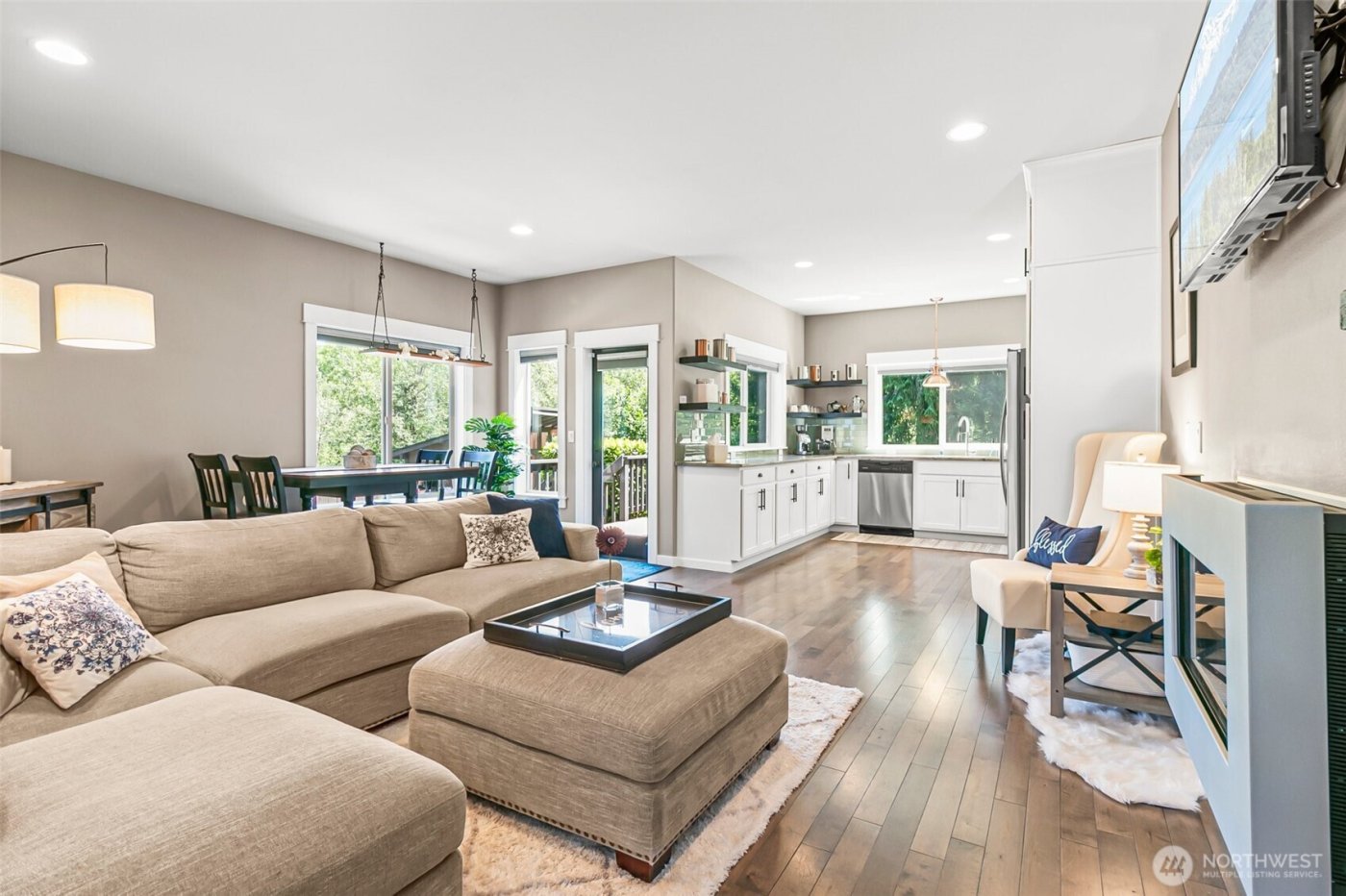 32794 Abrams Avenue , Black Diamond, WA 98010