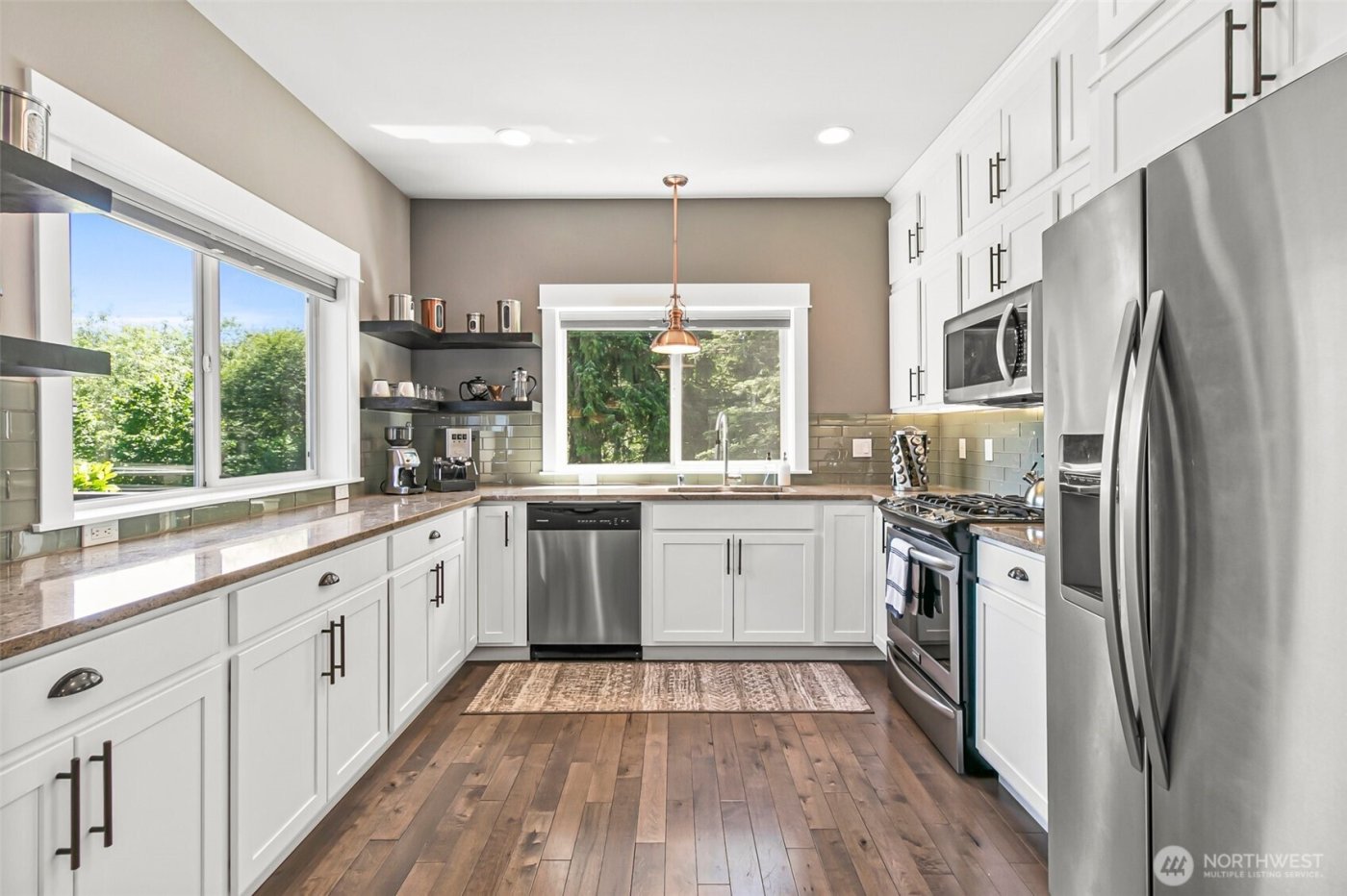 32794 Abrams Avenue , Black Diamond, WA 98010