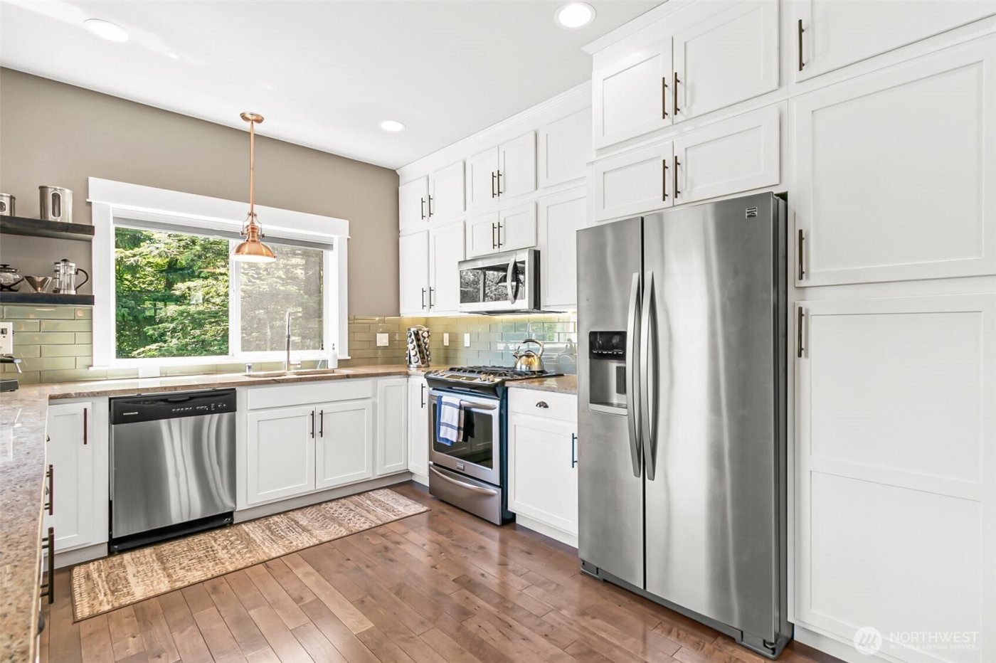 32794 Abrams Avenue , Black Diamond, WA 98010