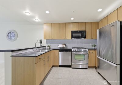 76 Cedar Street #807, Seattle, WA 98121 - Photo 8