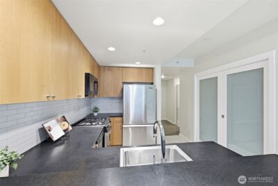 76 Cedar Street #807, Seattle, WA 98121 - Photo 9