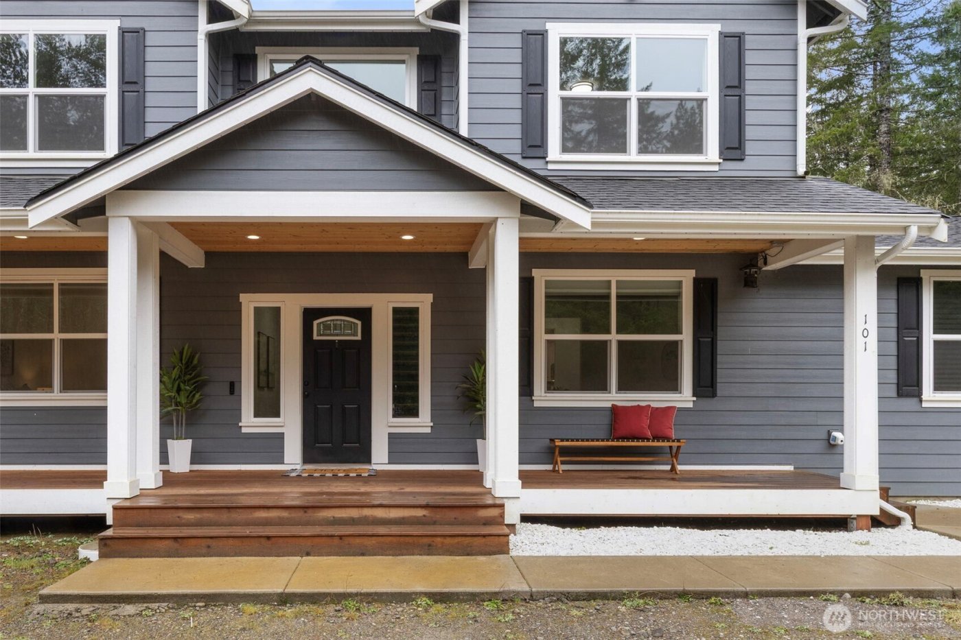 101 NE Anvil Lane , Belfair, WA 98528