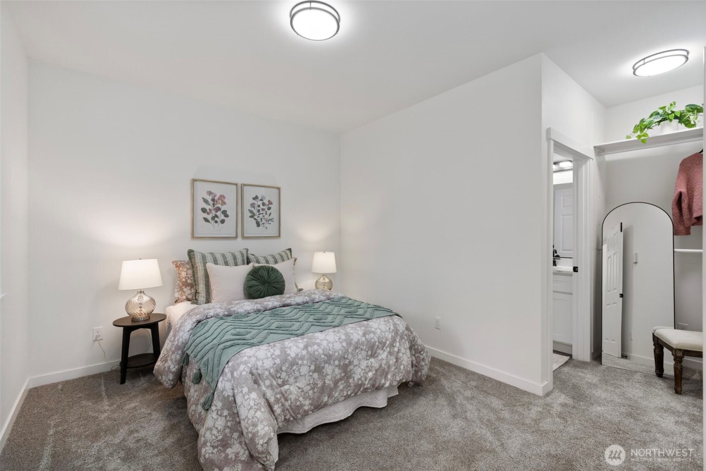 101 NE Anvil Lane , Belfair, WA 98528