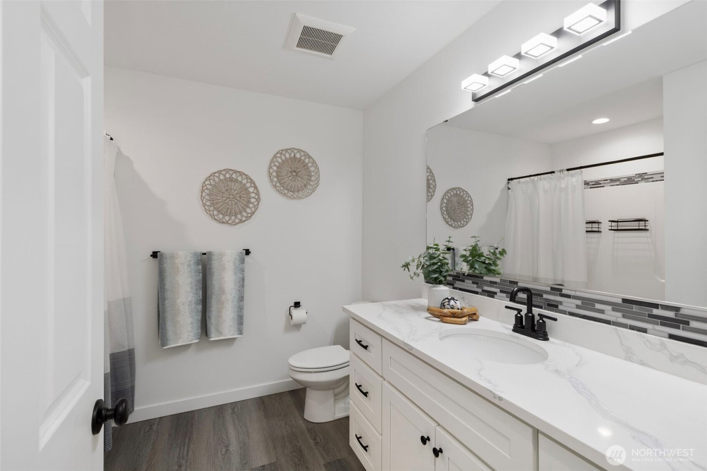 101 NE Anvil Lane , Belfair, WA 98528