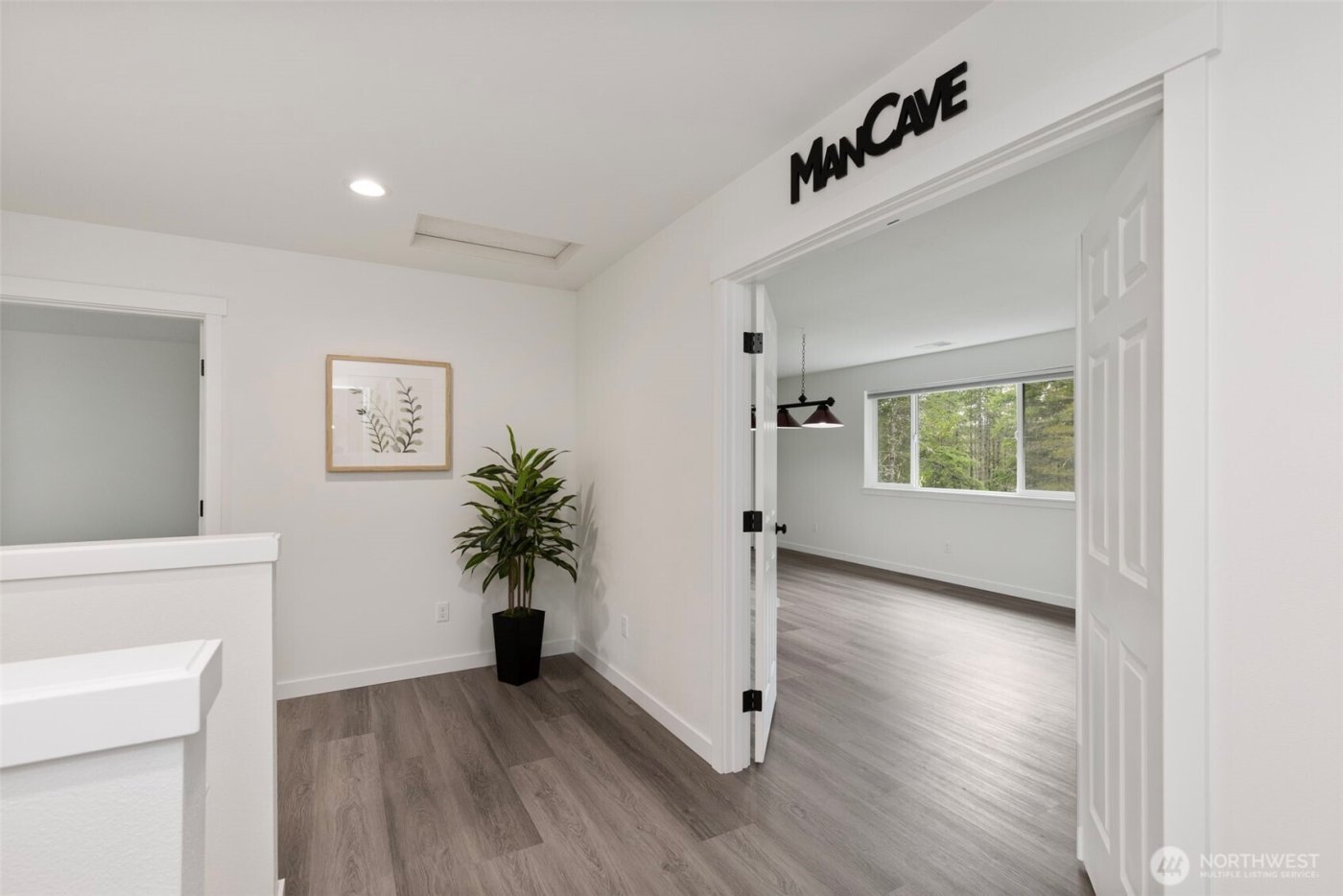 101 NE Anvil Lane , Belfair, WA 98528