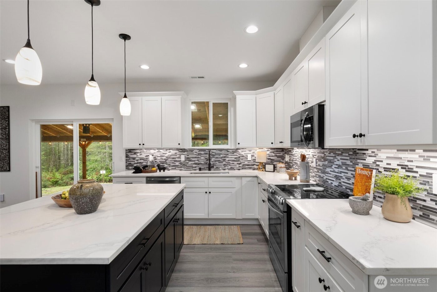 101 NE Anvil Lane , Belfair, WA 98528