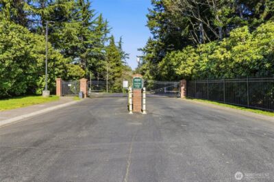 8310 61st Street W, University Place, WA 98467 - Photo 4