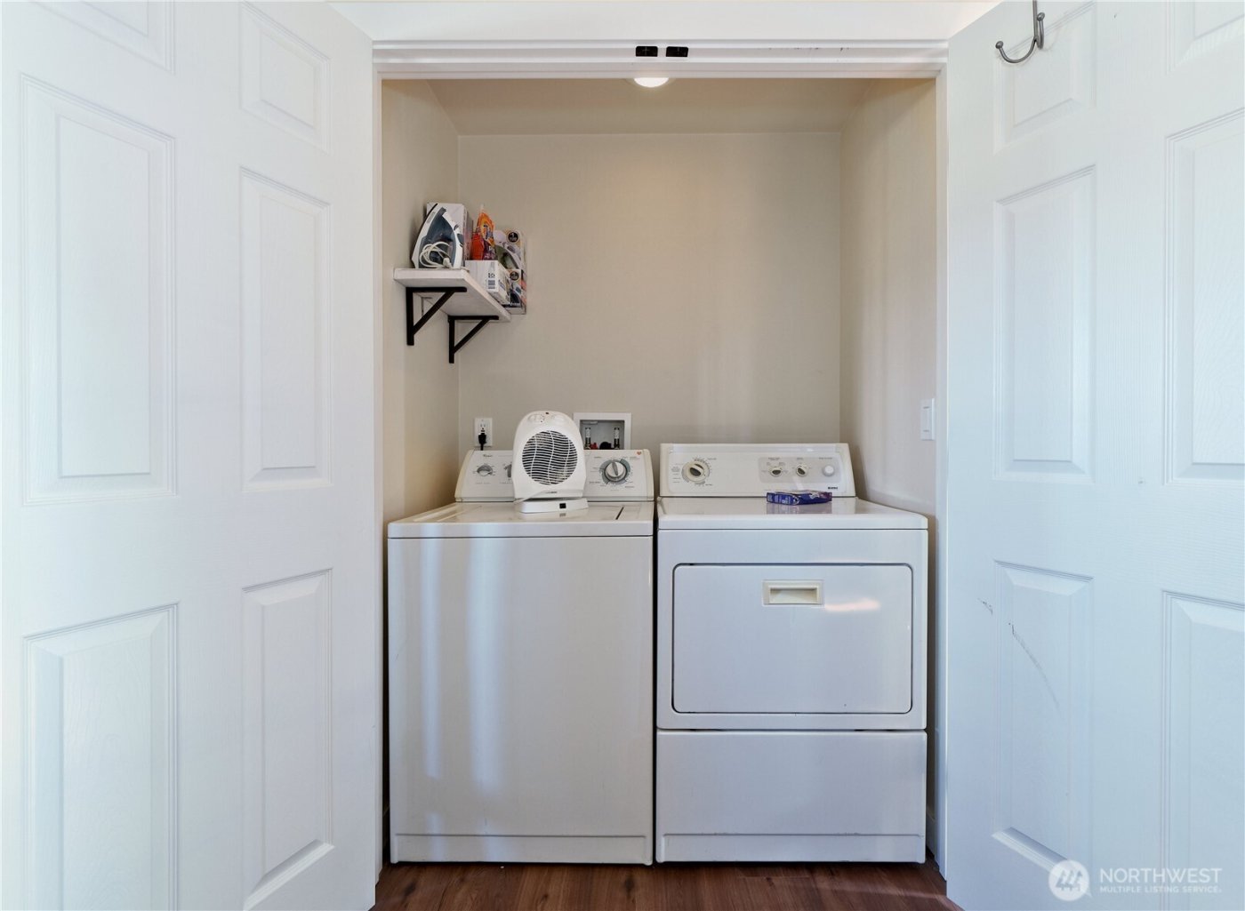 6105 S 124th St , Seattle, WA 98178