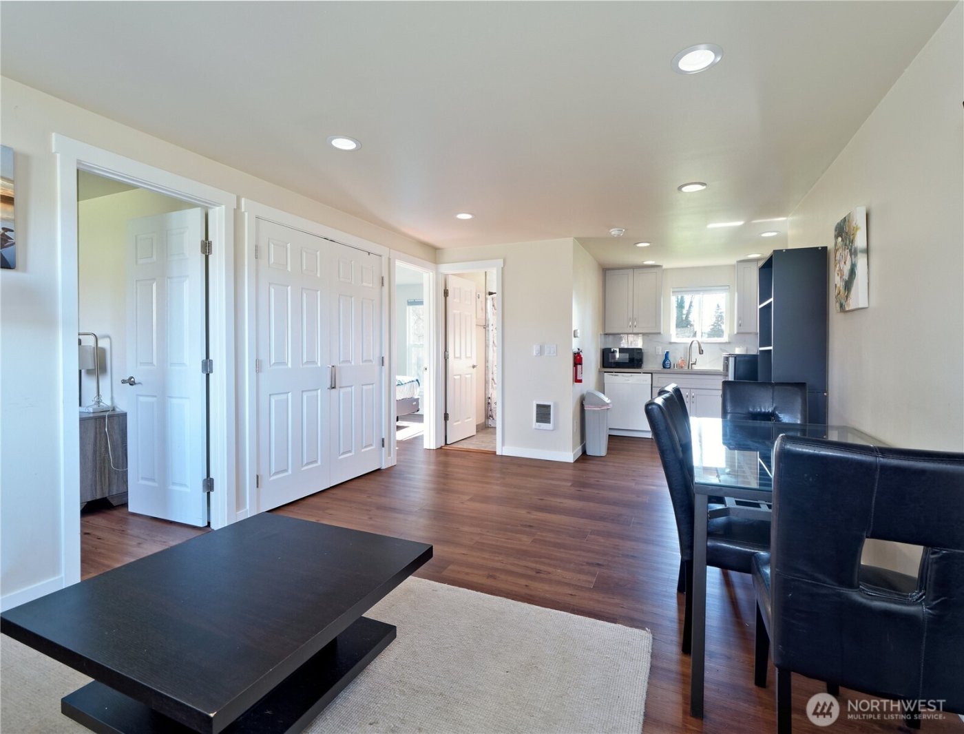 6105 S 124th St , Seattle, WA 98178