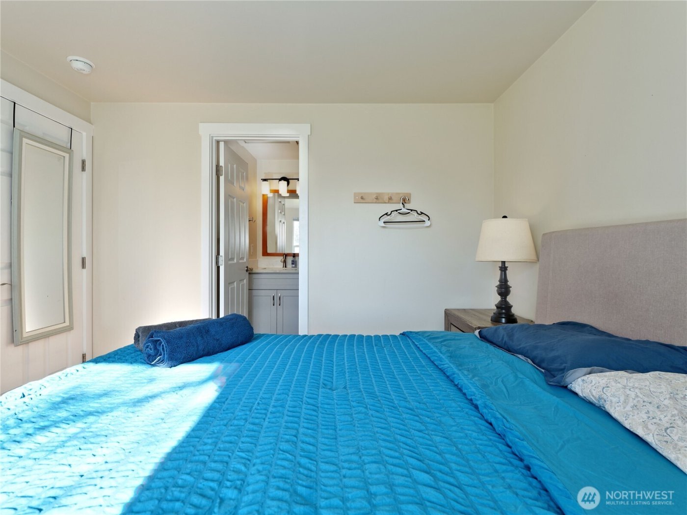 6105 S 124th St , Seattle, WA 98178