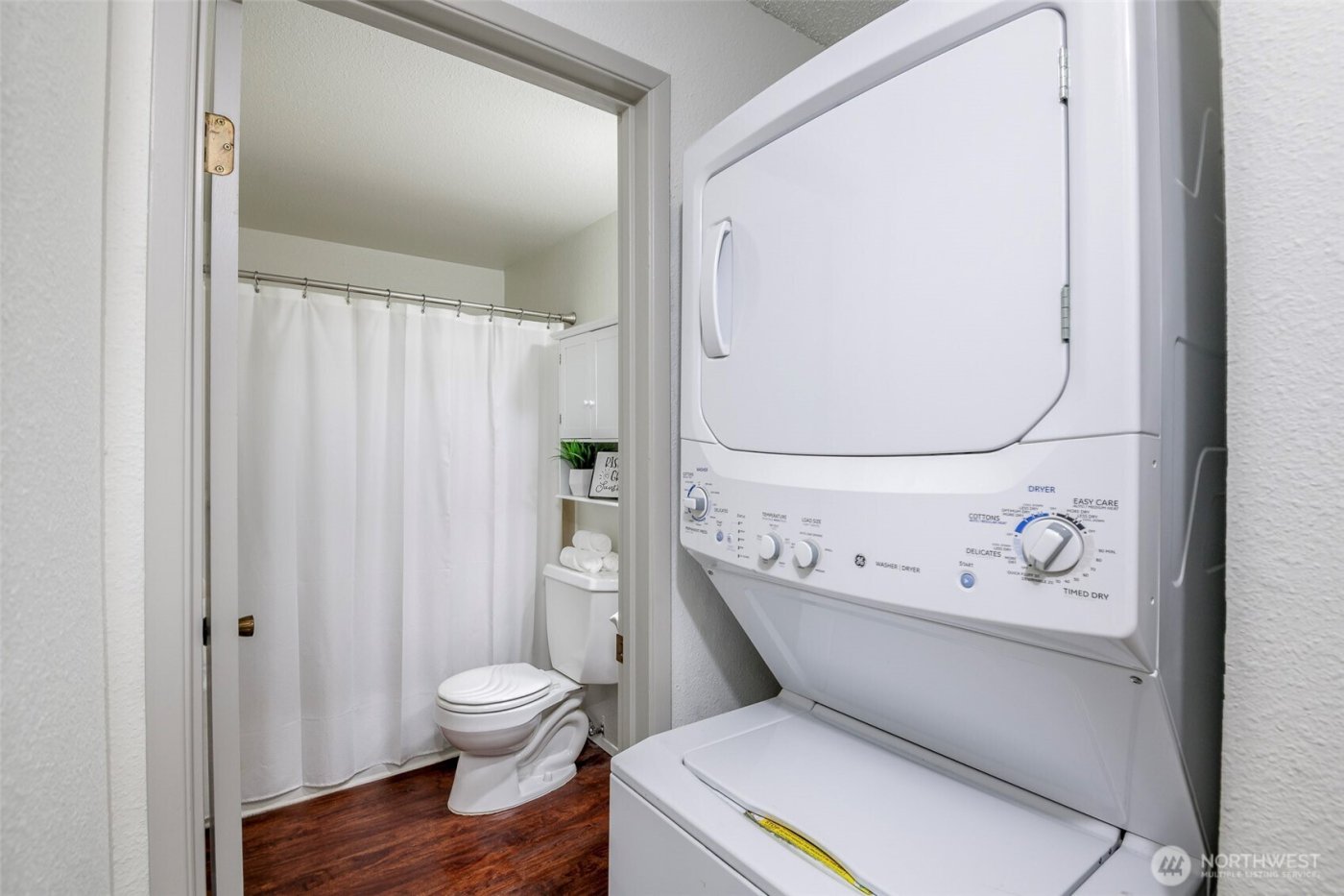 8521 S 259th Street #B-15, Kent, WA 98030