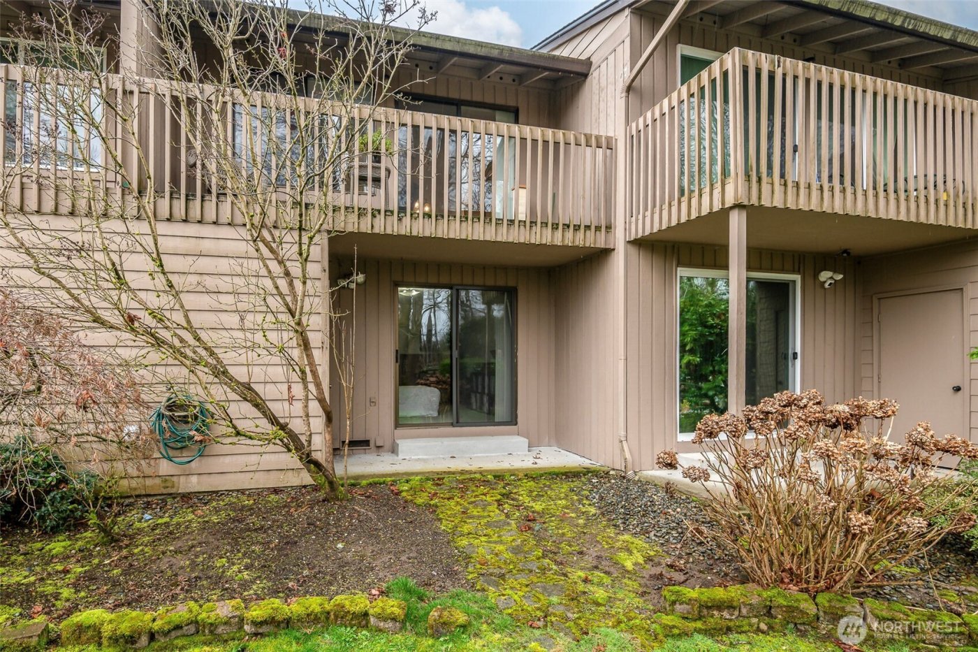 8521 S 259th Street #B-15, Kent, WA 98030
