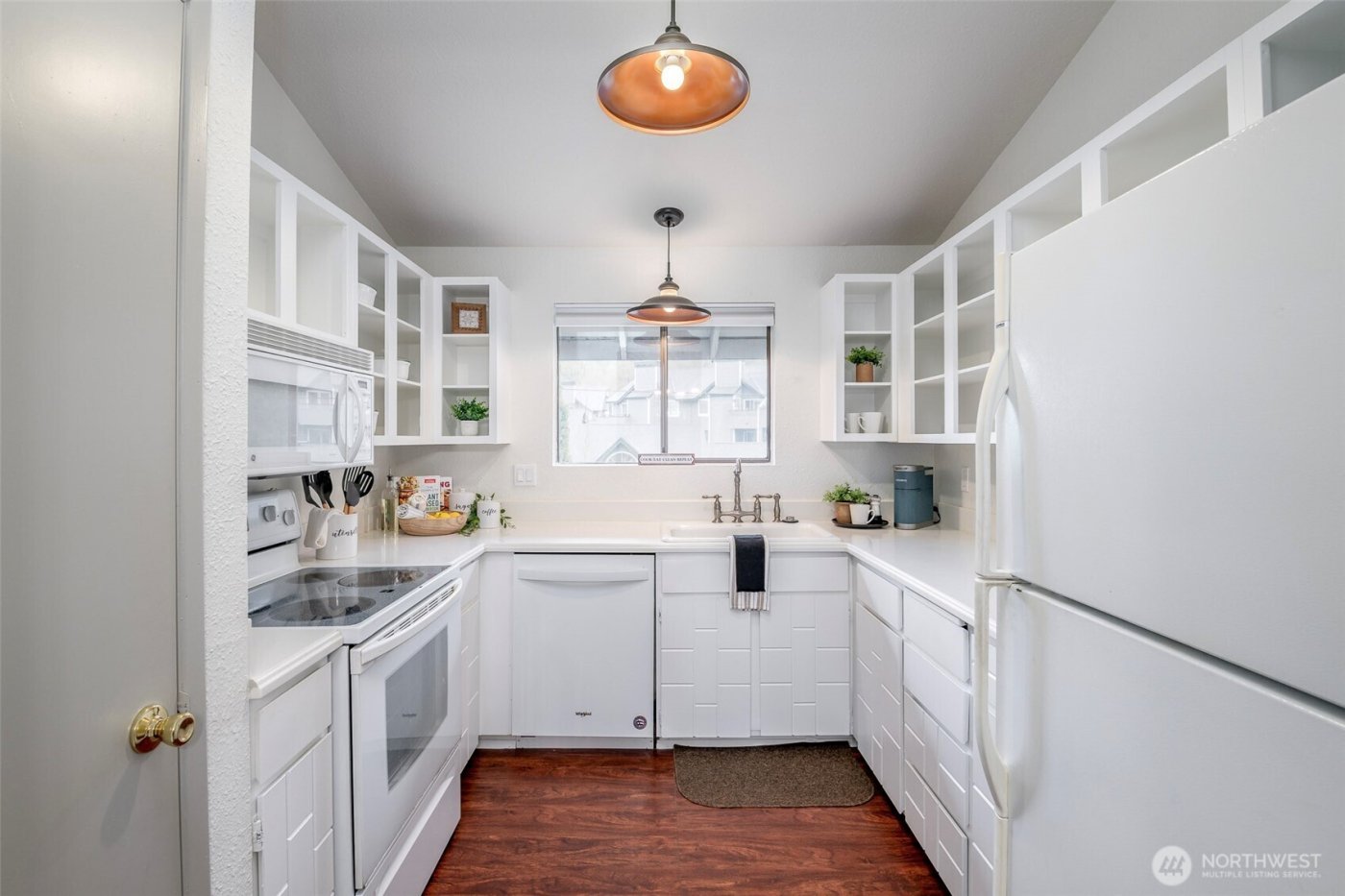 8521 S 259th Street #B-15, Kent, WA 98030