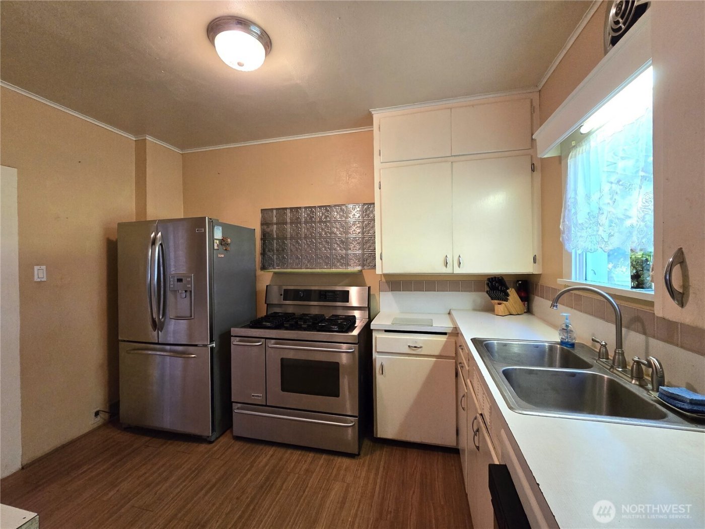 1008 E Pioneer , Montesano, WA 98563