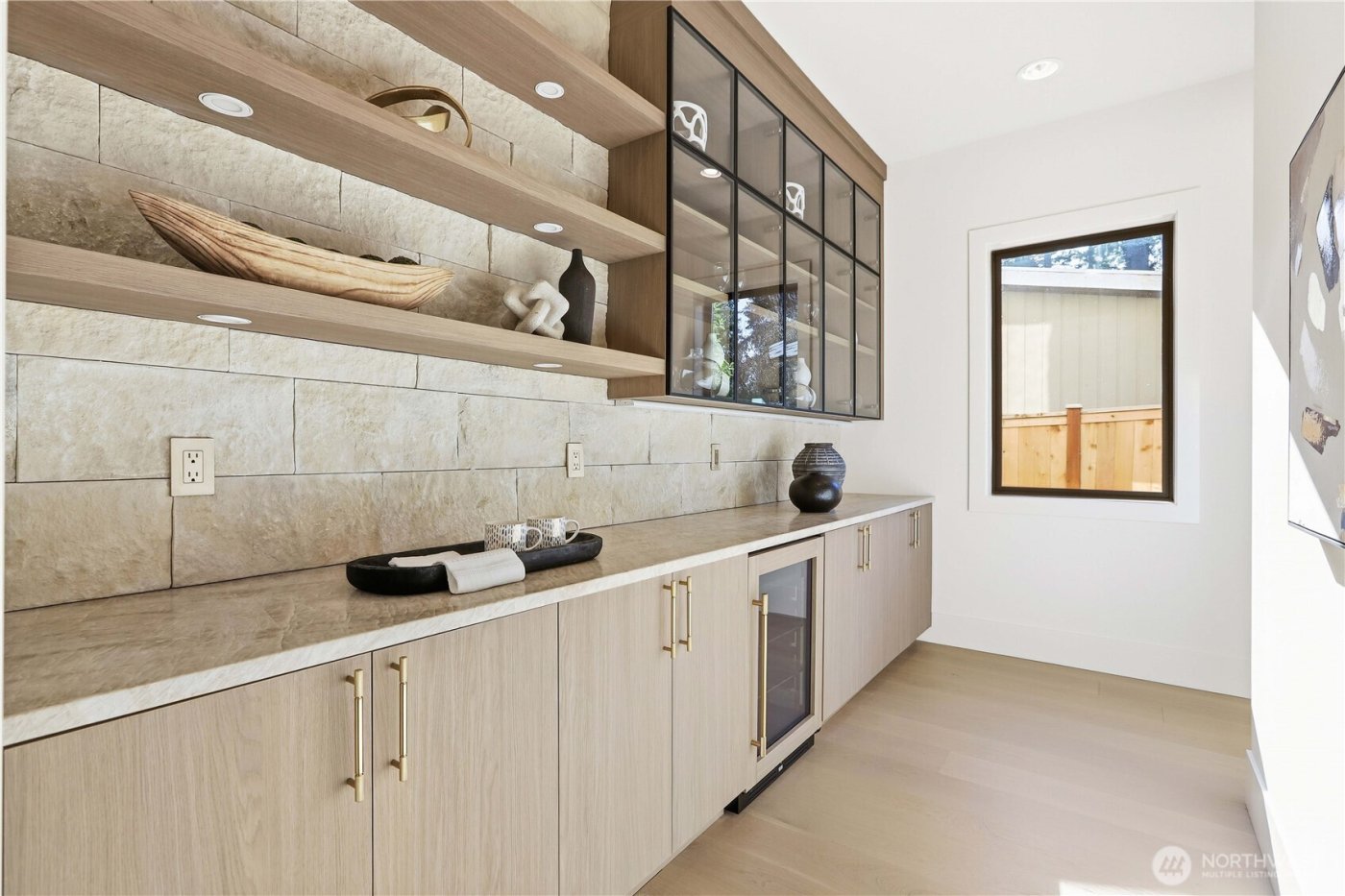 2202 102nd Place SE, Bellevue, WA 98004