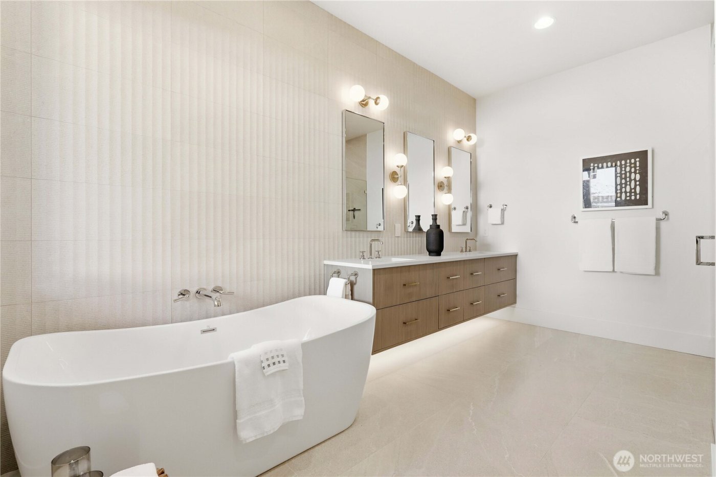 2202 102nd Place SE, Bellevue, WA 98004