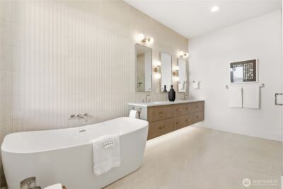 2202 102nd Place SE, Bellevue, WA 98004 - Photo 16