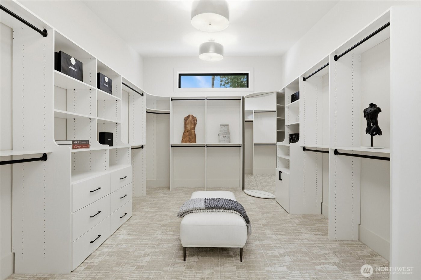 2202 102nd Place SE, Bellevue, WA 98004