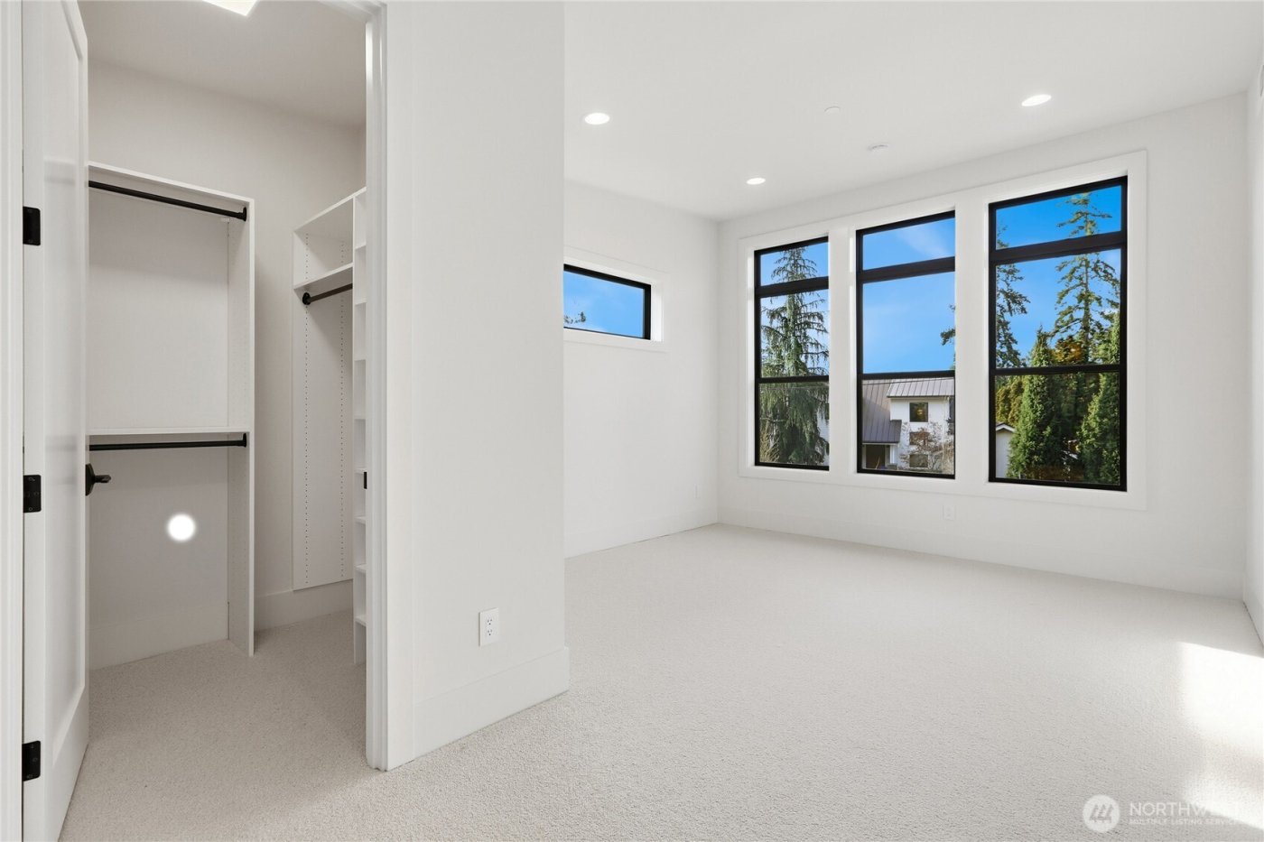 2202 102nd Place SE, Bellevue, WA 98004