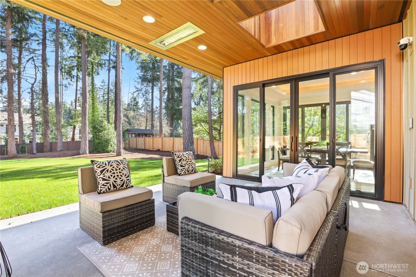 2202 102nd Place SE, Bellevue, WA 98004