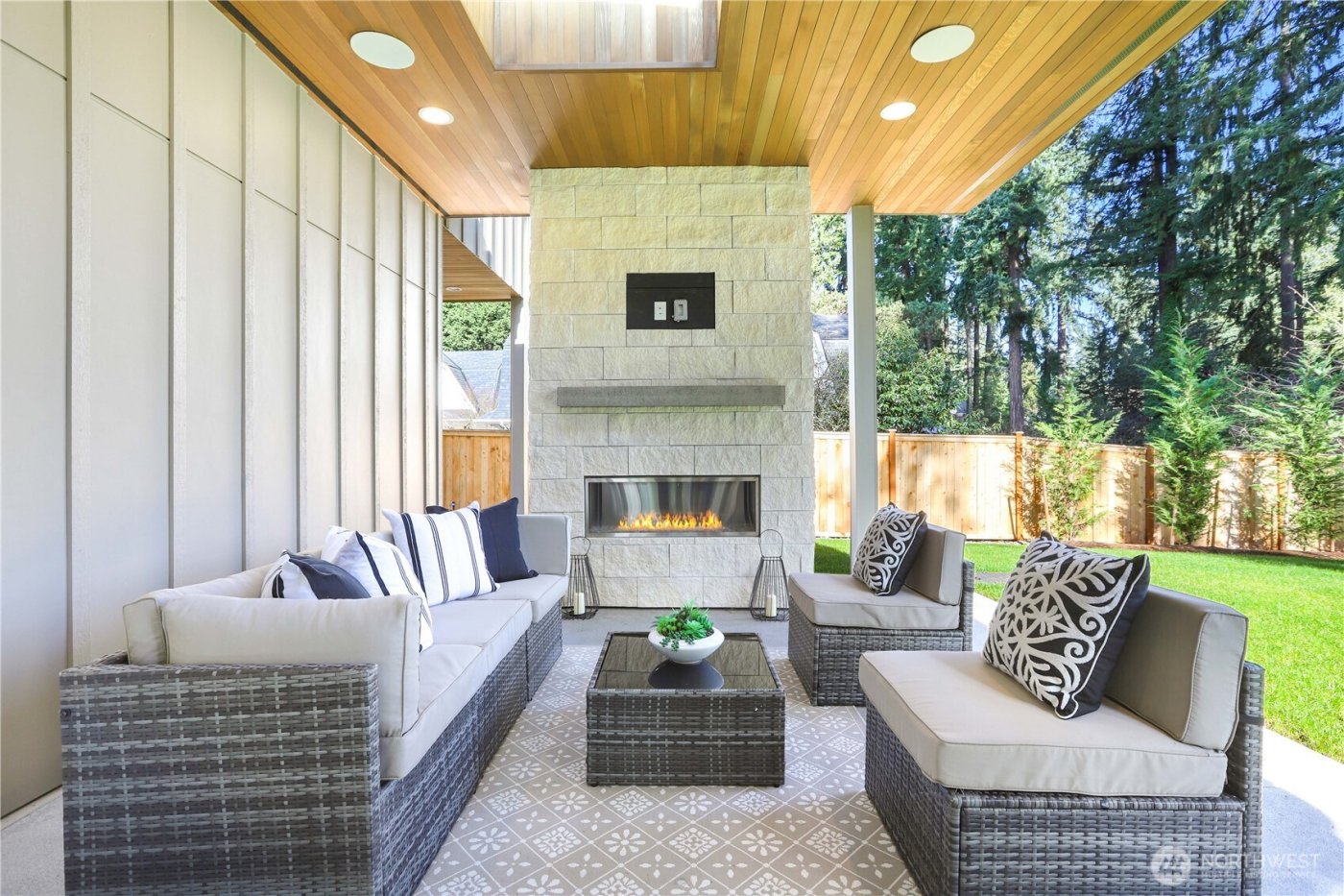 2202 102nd Place SE, Bellevue, WA 98004