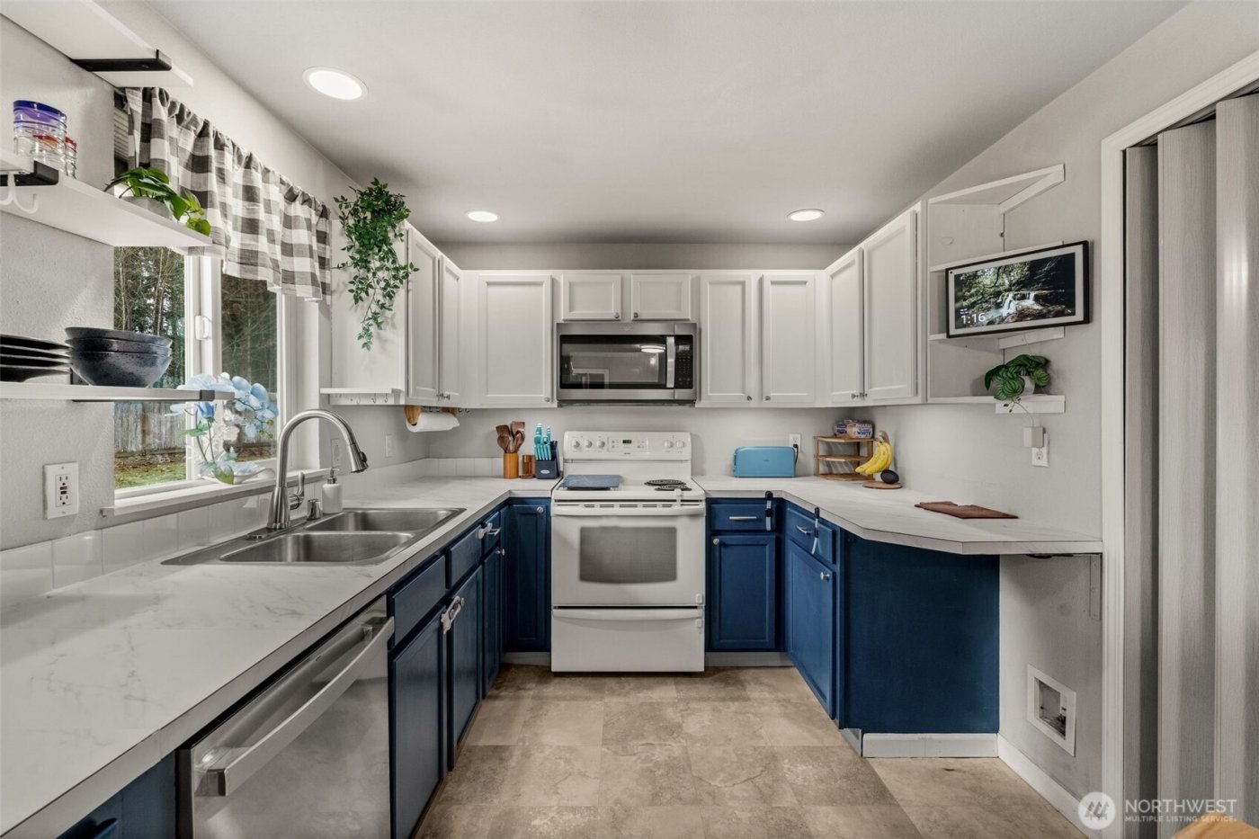 9312 Snowberry Circle W, University Place, WA 98467