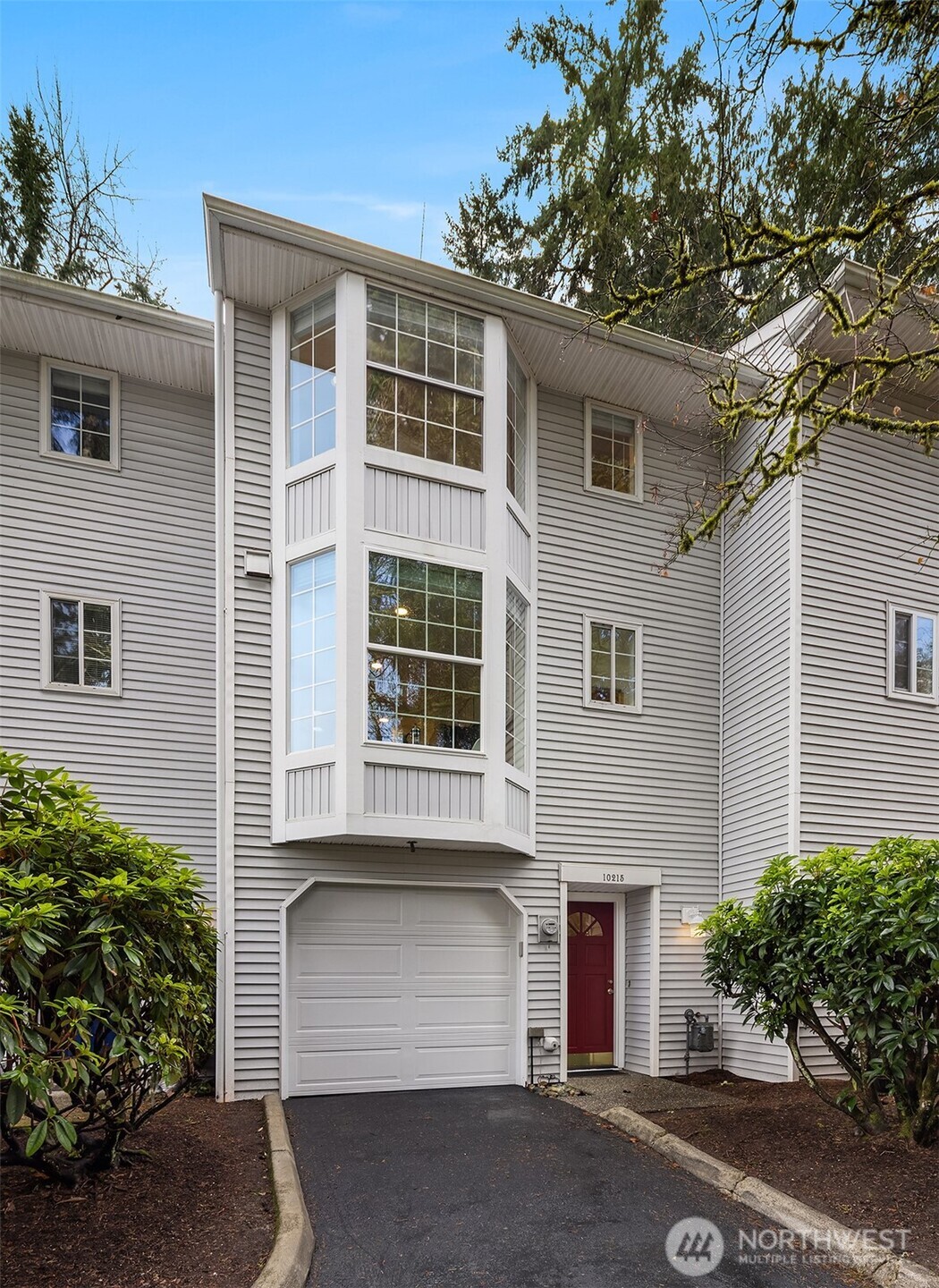 10215 NE 129th Lane , Kirkland, WA 98034