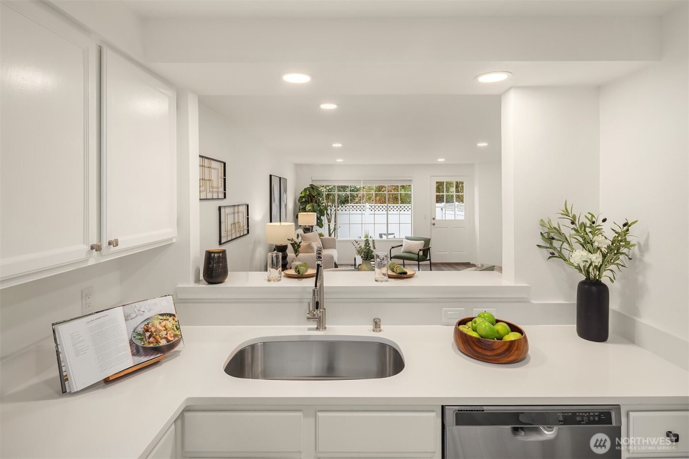 10215 NE 129th Lane , Kirkland, WA 98034