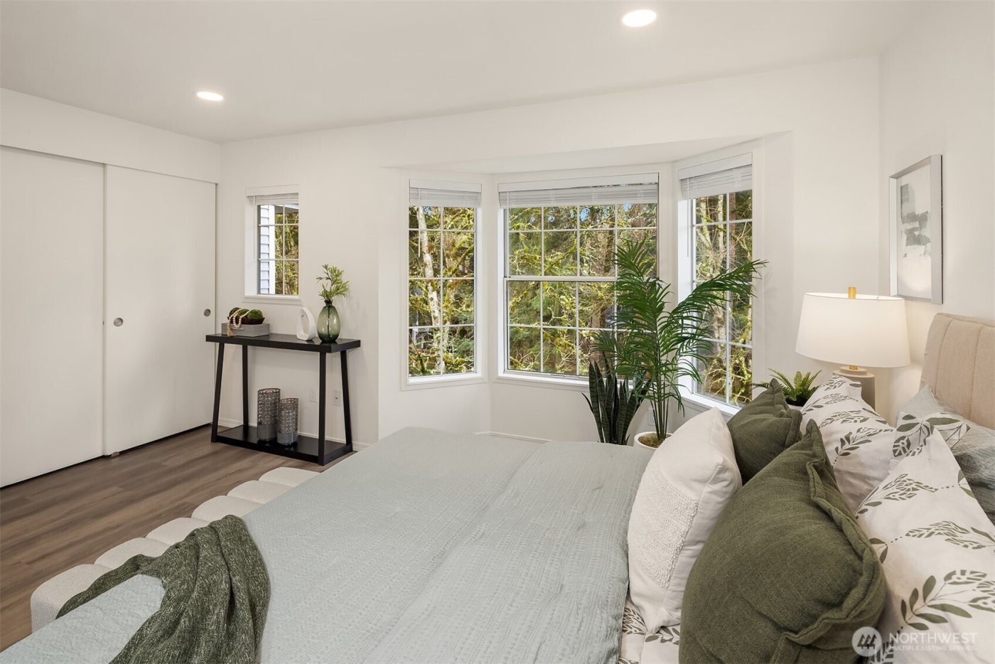 10215 NE 129th Lane , Kirkland, WA 98034