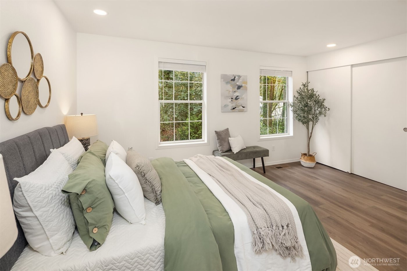 10215 NE 129th Lane , Kirkland, WA 98034