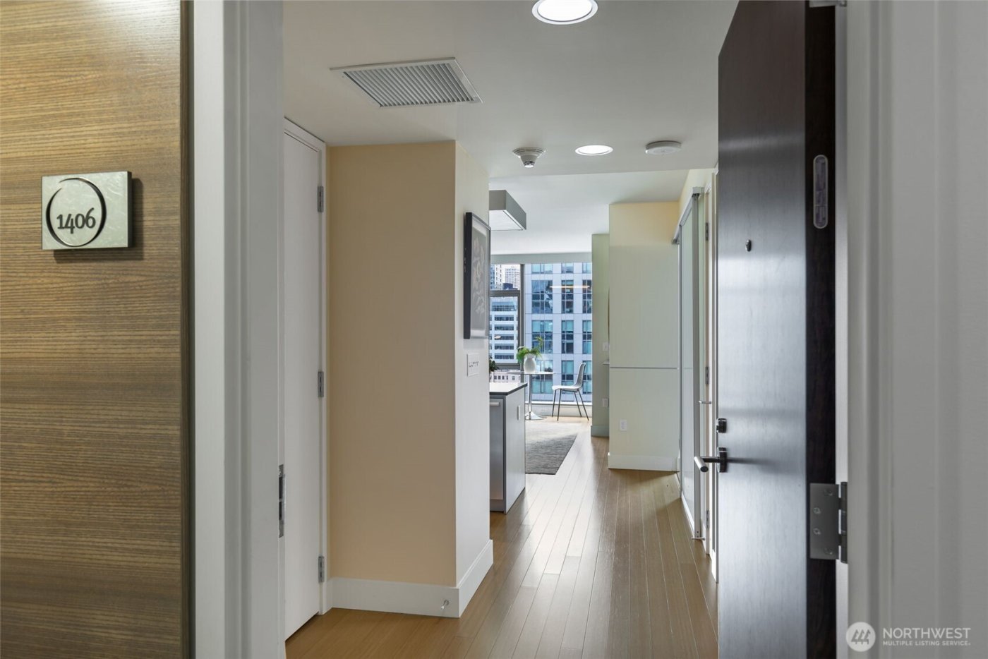 820 Blanchard Street #1406, Seattle, WA 98121