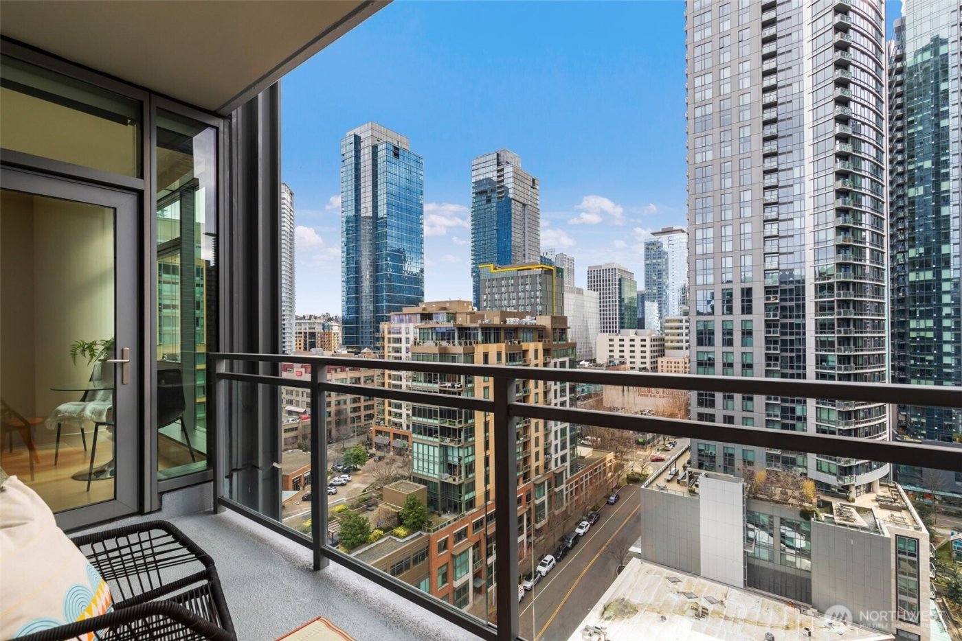 820 Blanchard Street #1406, Seattle, WA 98121