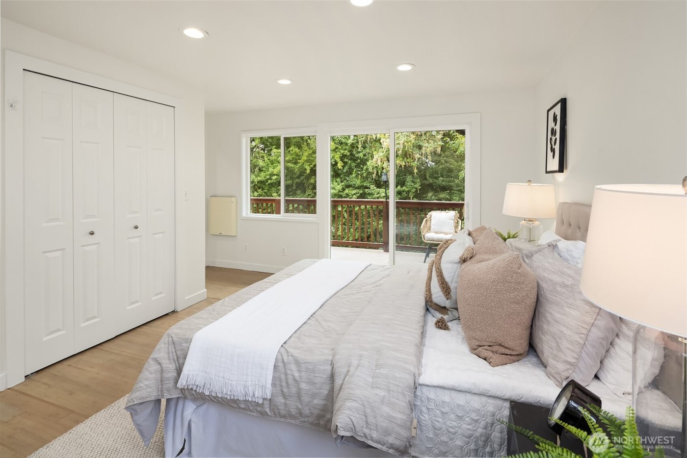 6833 47th Avenue NE, Seattle, WA 98115