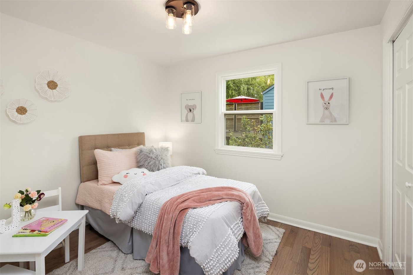 6833 47th Avenue NE, Seattle, WA 98115