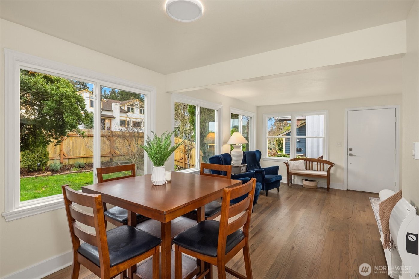 6833 47th Avenue NE, Seattle, WA 98115