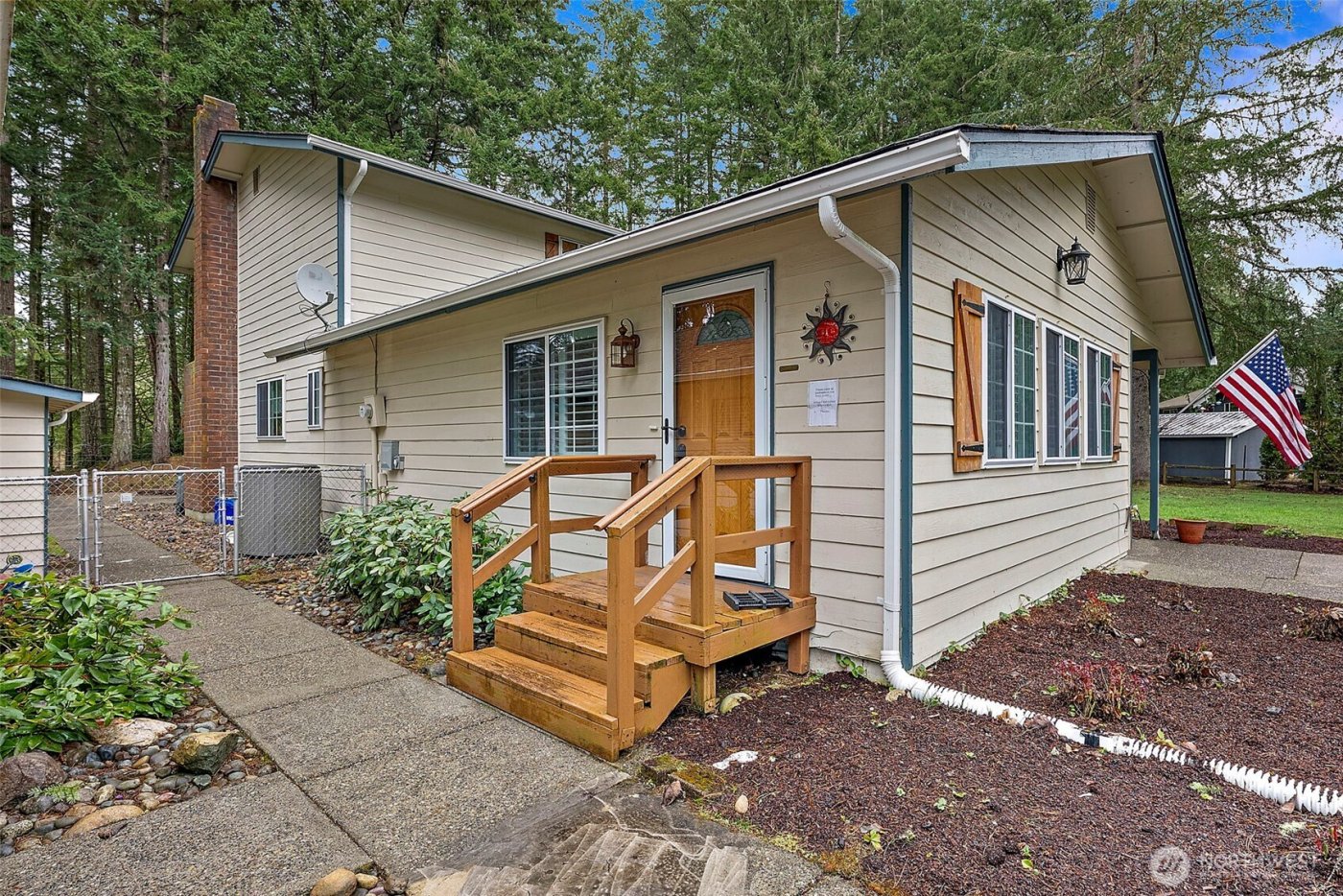 3035 SE Morning Light Court , Port Orchard, WA 98367