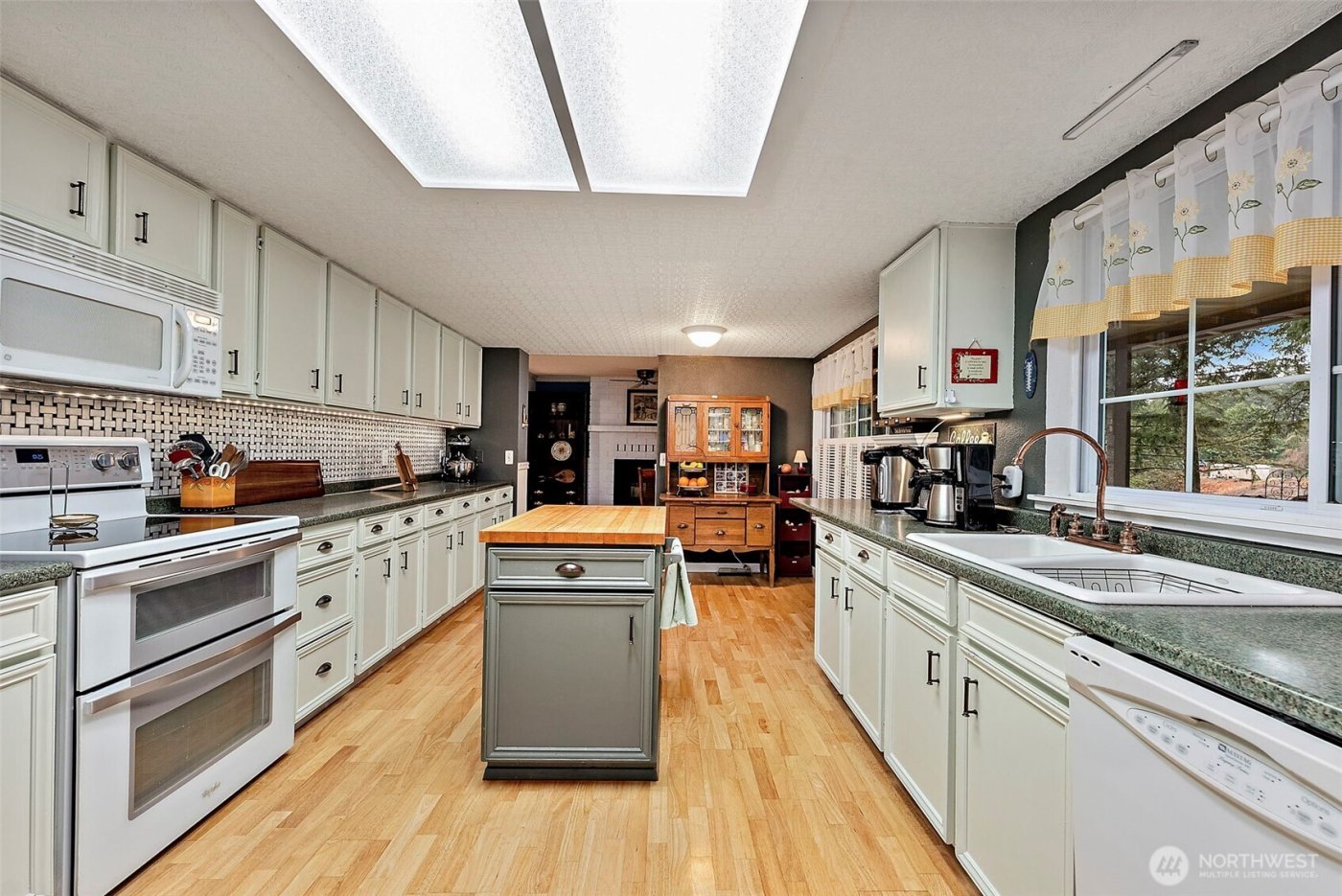 3035 SE Morning Light Court , Port Orchard, WA 98367