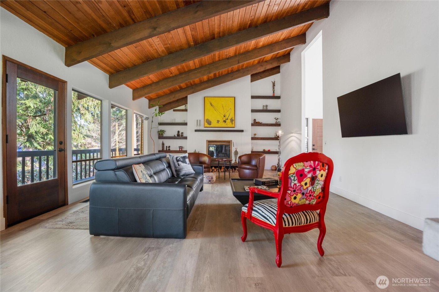 201 E Country Club Drive , Allyn, WA 98524