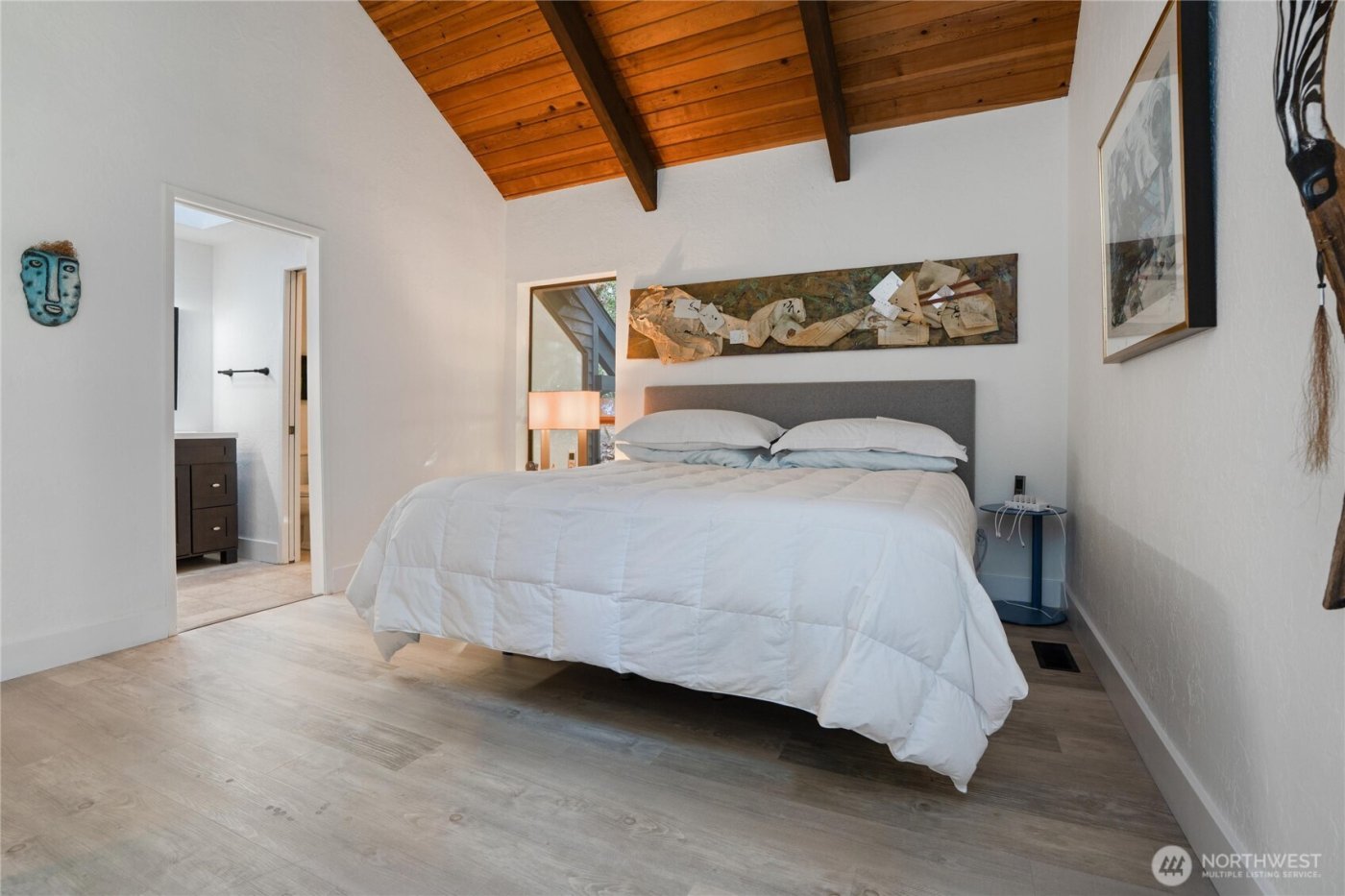 201 E Country Club Drive , Allyn, WA 98524